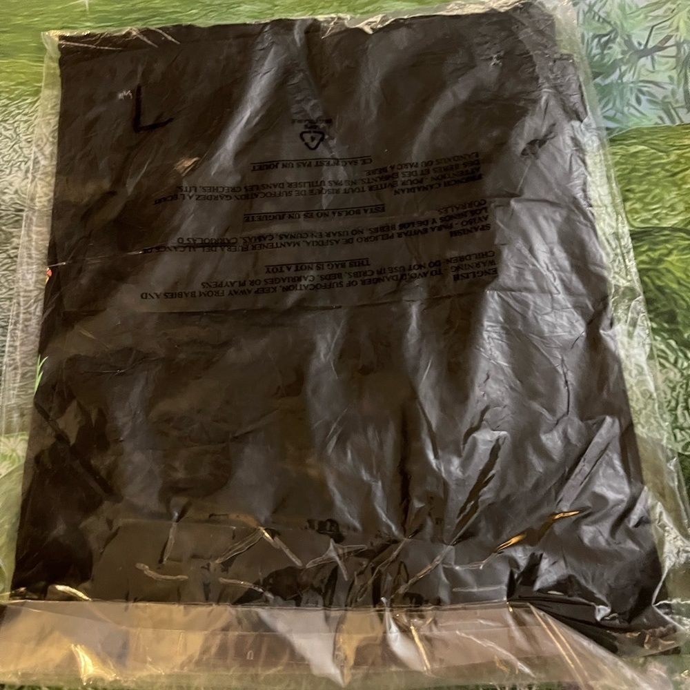 Black Tiedye MushroomT-Shirt, Large, NWOT - Picture 6 of 10